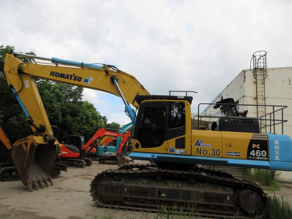 Komatsu PC460 - Lánctalpas kotró: 1 kép. Komatsu PC460 - Lánctalpas kotró: 1 kép.