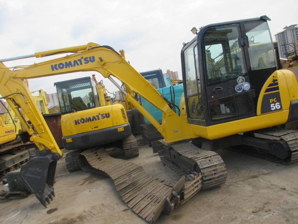 Komatsu PC56 - Minikotró: 1 kép. Komatsu PC56 - Minikotró: 1 kép.