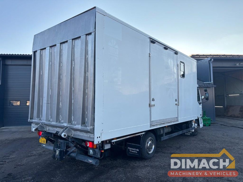 DAF FA LF45.150 4 paards, laadlift. Horsetruck NL truck - Lószállító kamion: 5 kép. DAF FA LF45.150 4 paards, laadlift. Horsetruck NL truck - Lószállító kamion: 5 kép.