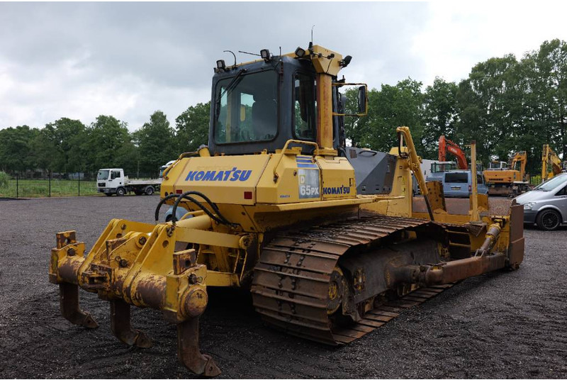 Komatsu D 65 PX-15 E0 ripper - manual engine - 388cm wide - Buldózer: 2 kép. Komatsu D 65 PX-15 E0 ripper - manual engine - 388cm wide - Buldózer: 2 kép.