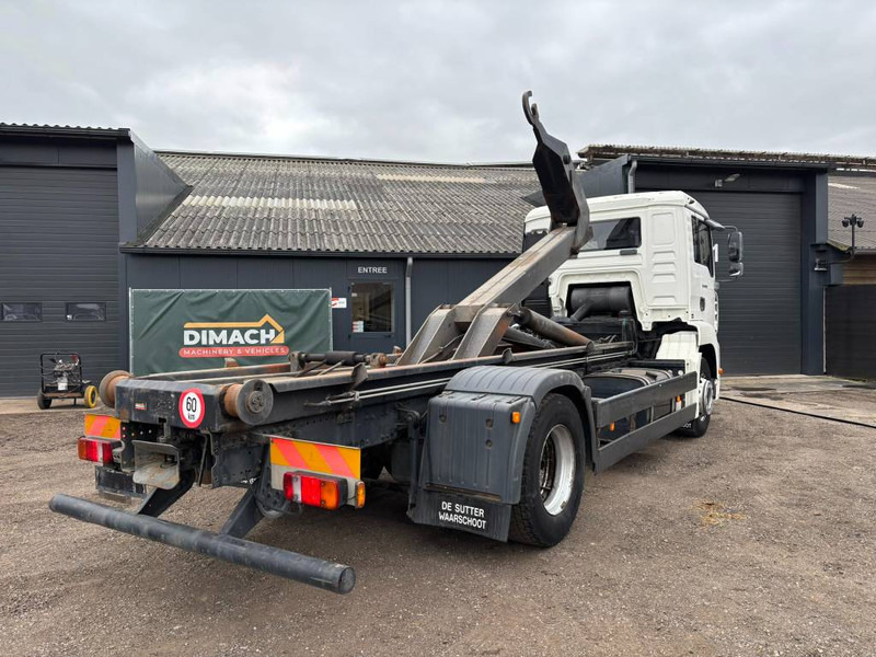 MAN TGA 18.310 haakarm hooklift 4x2 H19F - Horgos rakodó teherautó: 2 kép. MAN TGA 18.310 haakarm hooklift 4x2 H19F - Horgos rakodó teherautó: 2 kép.