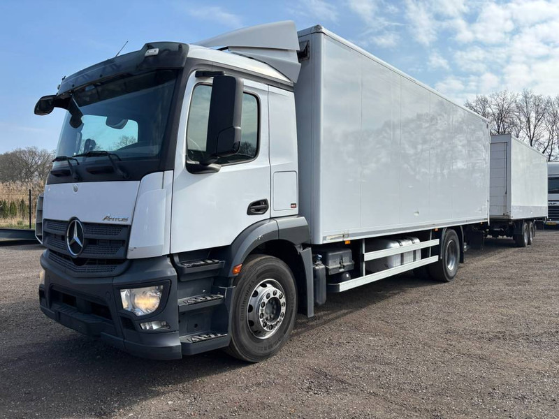 Mercedes-Benz Antos 1833 Euro6 4x2 + anhanger koffer - Dobozos felépítményű teherautó: 3 kép. Mercedes-Benz Antos 1833 Euro6 4x2 + anhanger koffer - Dobozos felépítményű teherautó: 3 kép.