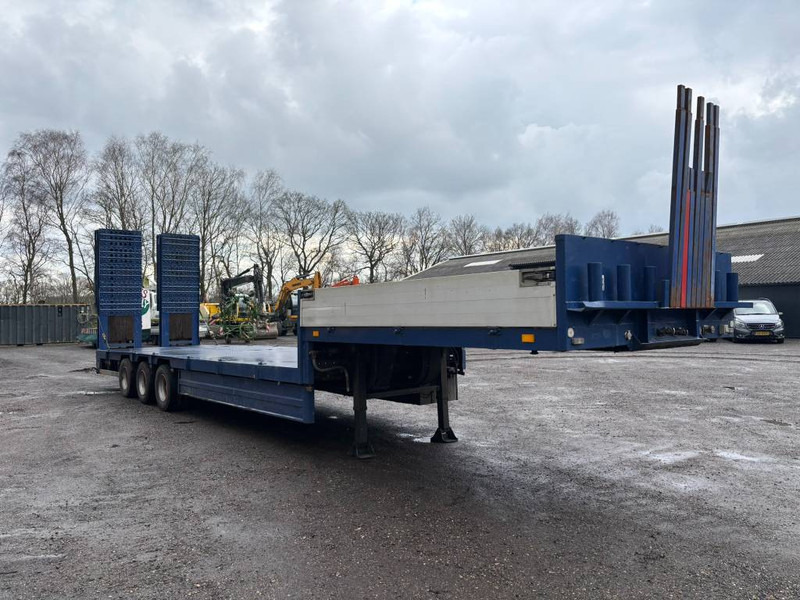 Nooteboom Lowloader tieflader 3 assen leaf spring, laadklep - Félpótkocsi mélybölcsős: 4 kép. Nooteboom Lowloader tieflader 3 assen leaf spring, laadklep - Félpótkocsi mélybölcsős: 4 kép.