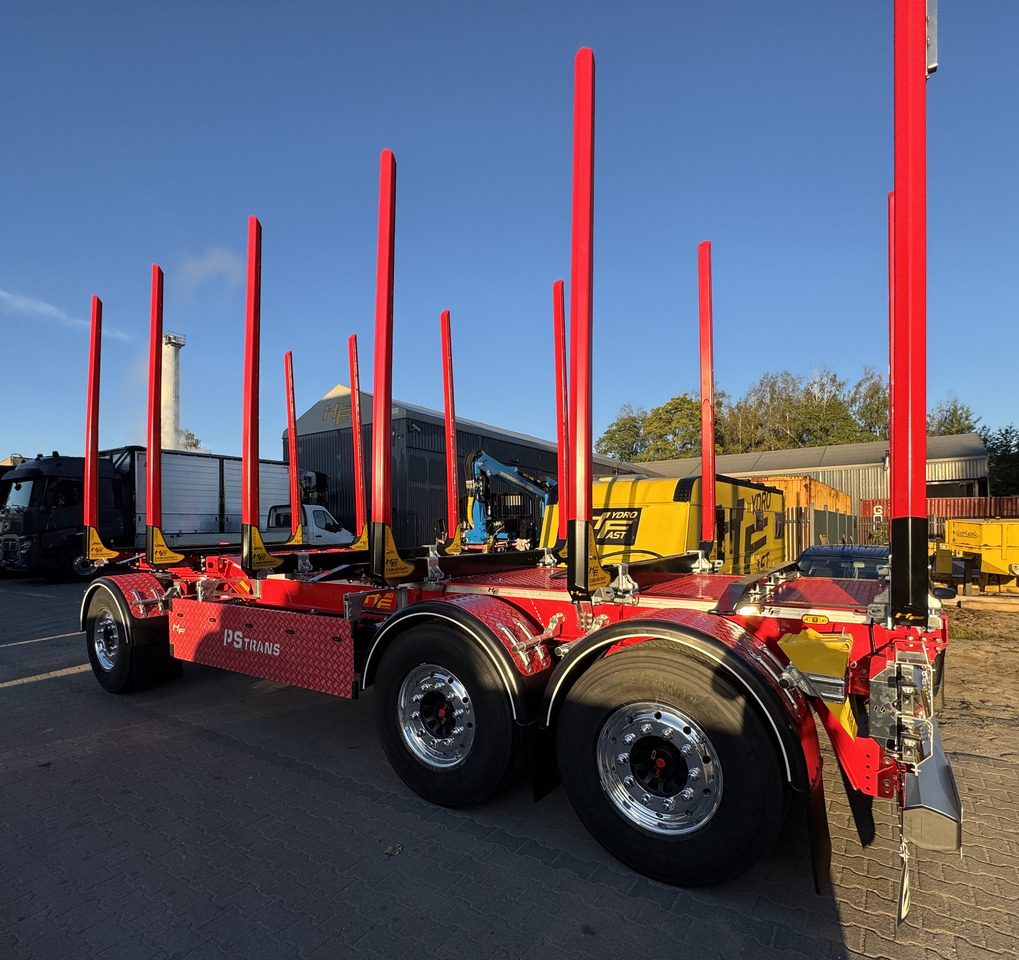 HYDROFAST Przyczepa 3 osiowa / 3 axles timber transport trailer / Remorque à 3 essieux pour le transport de bois / 3-Achs-Rungenanhänger / 3-tengelyes-rönkszállító-pótkocsi / Remorcă pentru transportul lemnului - Rönkszállító pótkocsi: 2 kép. HYDROFAST Przyczepa 3 osiowa / 3 axles timber transport trailer / Remorque à 3 essieux pour le transport de bois / 3-Achs-Rungenanhänger / 3-tengelyes-rönkszállító-pótkocsi / Remorcă pentru transportul lemnului - Rönkszállító pótkocsi: 2 kép.