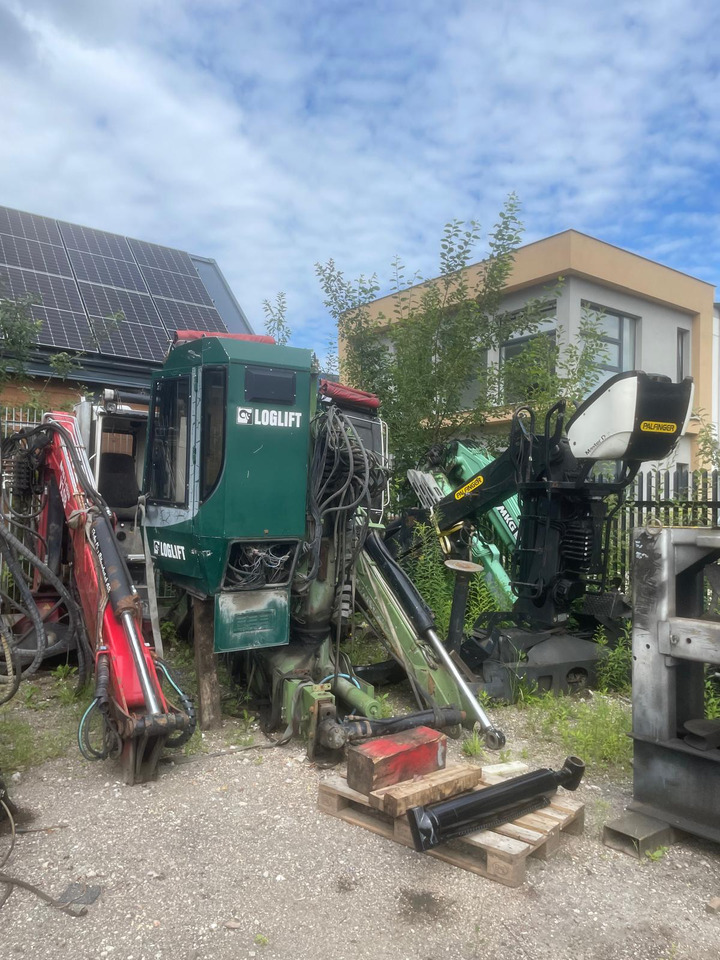 LOGLIFT Tajfun Epslion żuraw / forest crane / Waldkranich/лесозаготовительный кран - Rakodódaru - Erdészeti gép: 5 kép. LOGLIFT Tajfun Epslion żuraw / forest crane / Waldkranich/лесозаготовительный кран - Rakodódaru - Erdészeti gép: 5 kép.