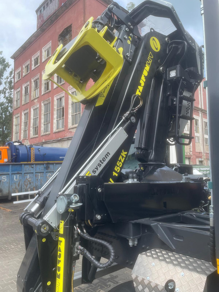 LOGLIFT Tajfun Epslion żuraw / forest crane / Waldkranich/лесозаготовительный кран - Rakodódaru - Erdészeti gép: 2 kép. LOGLIFT Tajfun Epslion żuraw / forest crane / Waldkranich/лесозаготовительный кран - Rakodódaru - Erdészeti gép: 2 kép.