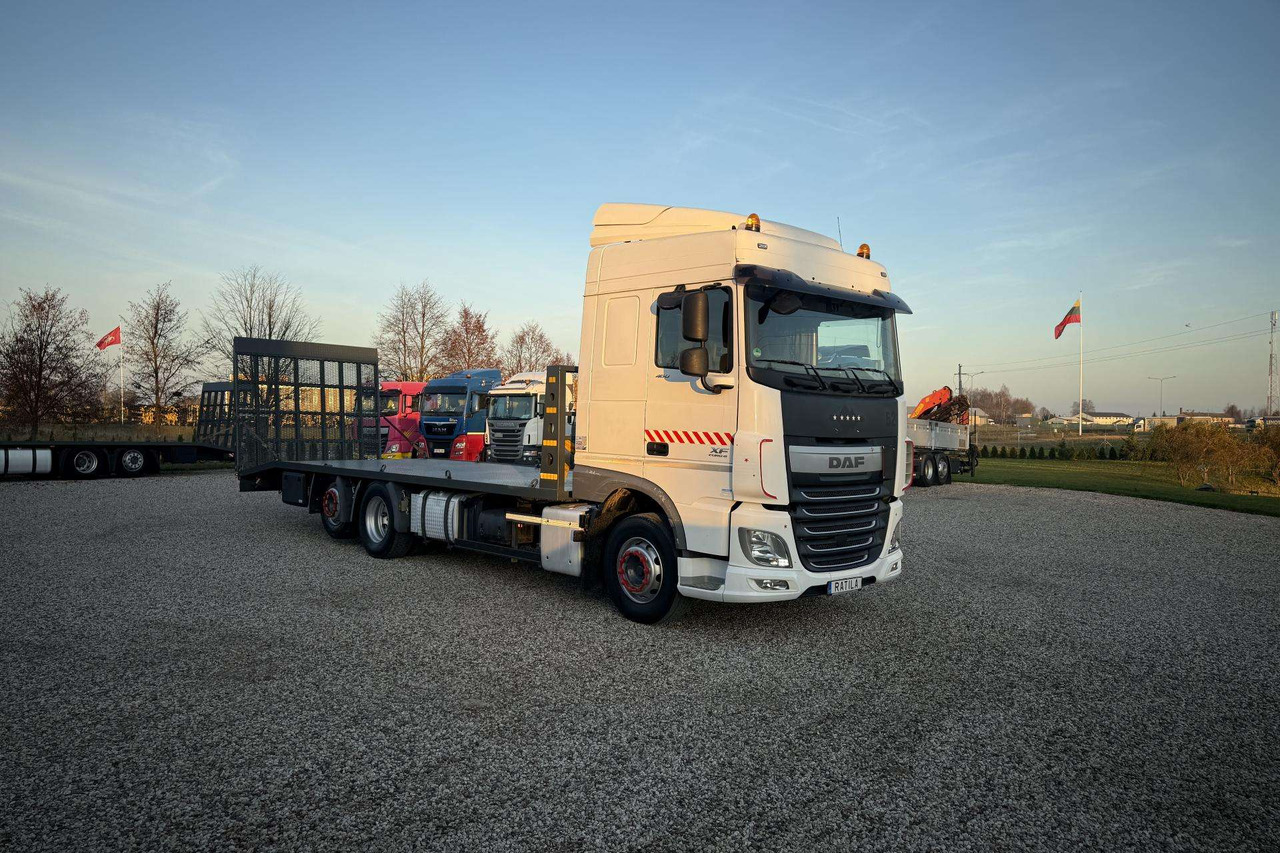 DAF XF 460 - Autószállító teherautó: 1 kép. DAF XF 460 - Autószállító teherautó: 1 kép.