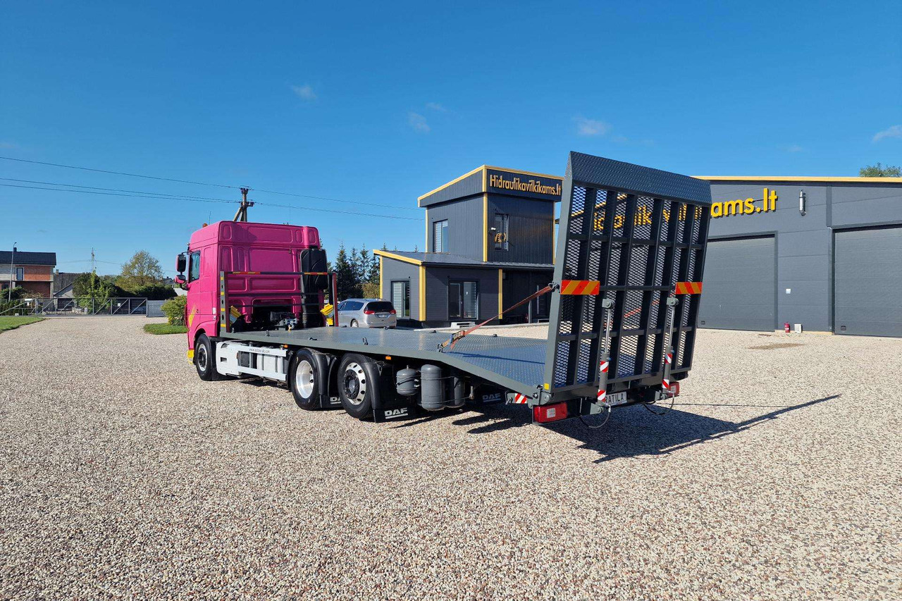 DAF XF 460 - Autószállító teherautó: 5 kép. DAF XF 460 - Autószállító teherautó: 5 kép.