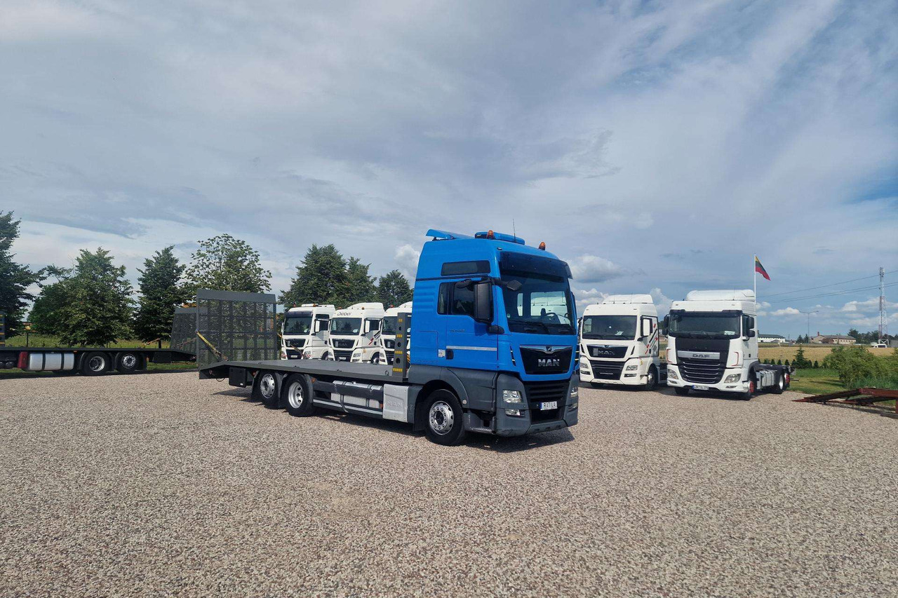 MAN TGX 26.420 - Autószállító teherautó: 1 kép. MAN TGX 26.420 - Autószállító teherautó: 1 kép.