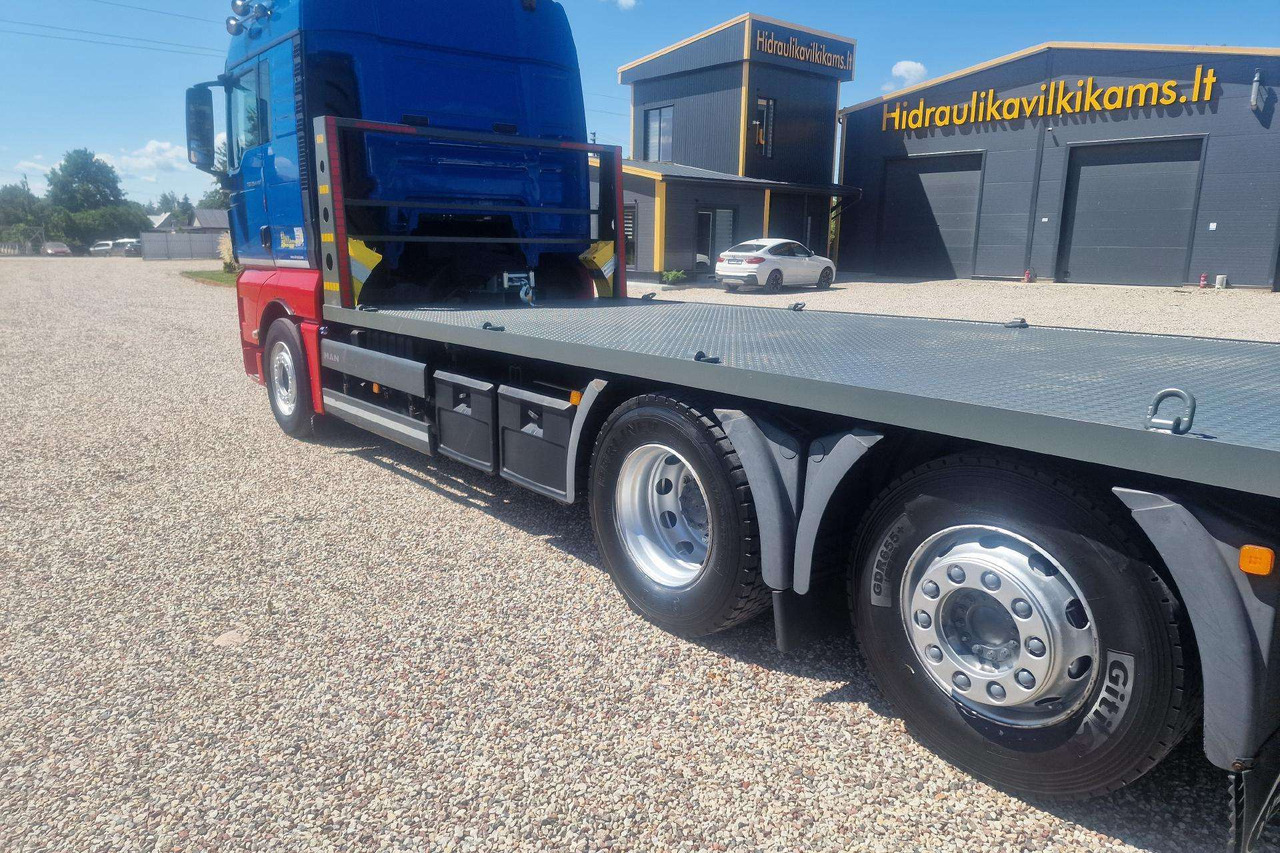 MAN TGX 26.440 - Autószállító teherautó: 4 kép. MAN TGX 26.440 - Autószállító teherautó: 4 kép.