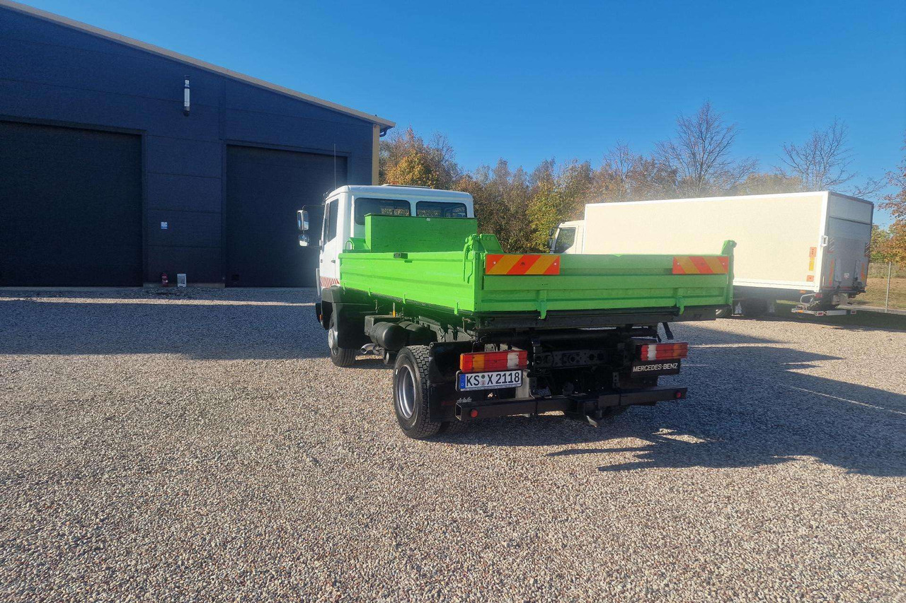 Mercedes-Benz 814 - Billenőplatós teherautó: 3 kép. Mercedes-Benz 814 - Billenőplatós teherautó: 3 kép.