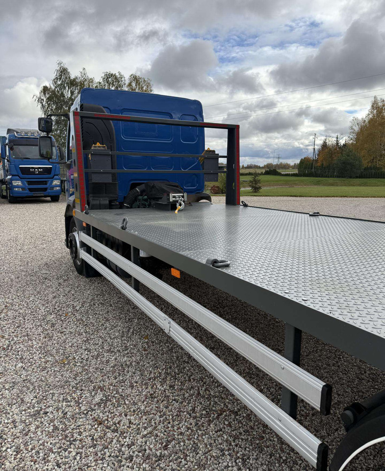 Volvo FL 250 - Autószállító teherautó: 4 kép. Volvo FL 250 - Autószállító teherautó: 4 kép.