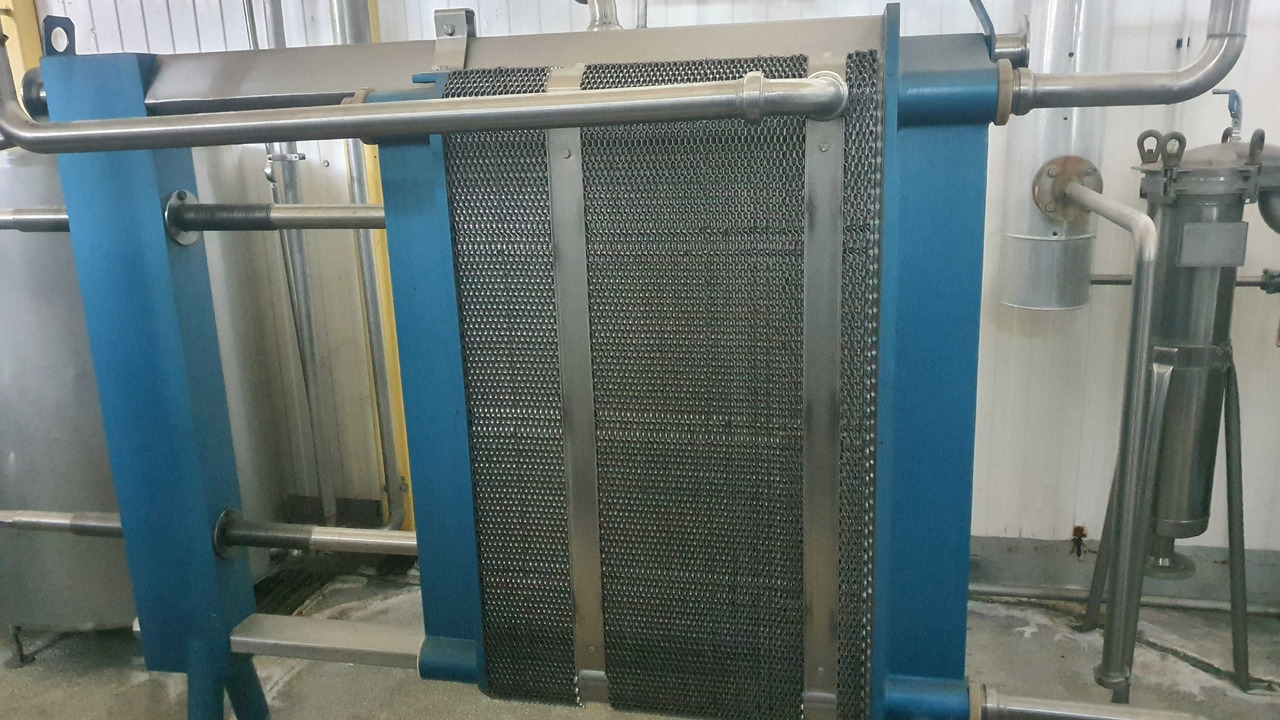 Wymiennik ciepła Spomasz Bełężyce 3500 l/h 10.000 zł + 23% VAT - Építőipari fűtőelem: 1 kép. Wymiennik ciepła Spomasz Bełężyce 3500 l/h 10.000 zł + 23% VAT - Építőipari fűtőelem: 1 kép.