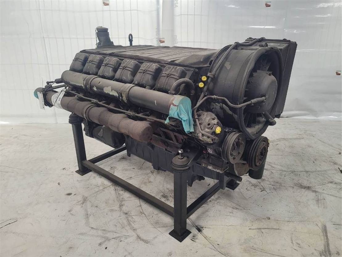 LIEBHERR Regeneracja Serwis Remont Naprawa D924 926 TI D934 936 L946 V12 9508 - Motor - Ipari gép: 2 kép. LIEBHERR Regeneracja Serwis Remont Naprawa D924 926 TI D934 936 L946 V12 9508 - Motor - Ipari gép: 2 kép.