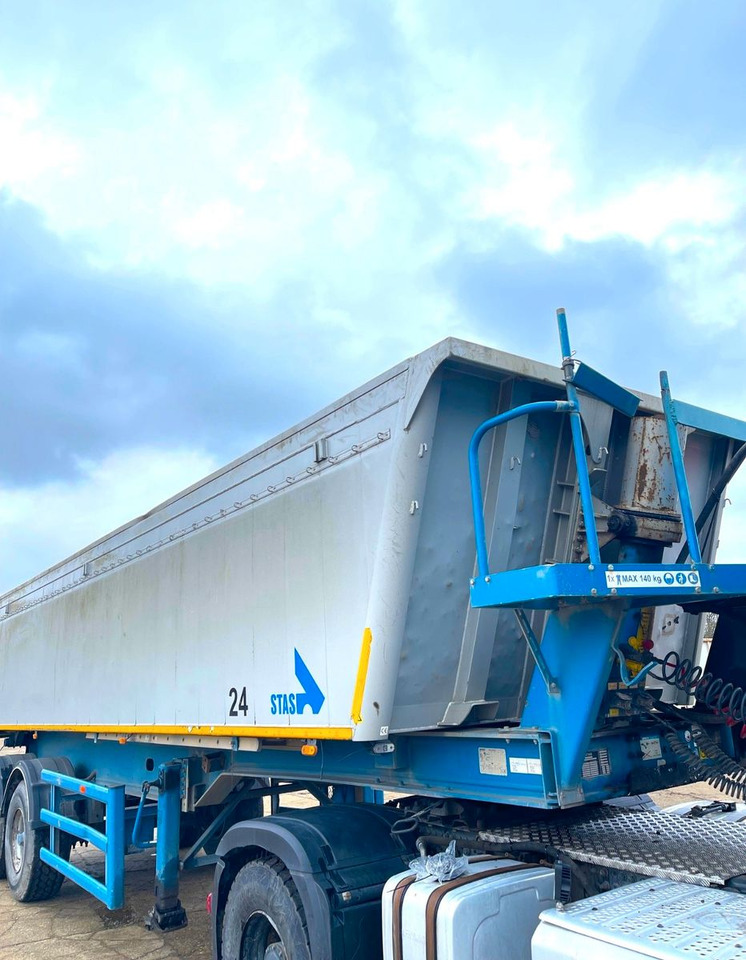 Stas SA236K/ALU/32m3 - Félpótkocsi billenőplatós: 5 kép. Stas SA236K/ALU/32m3 - Félpótkocsi billenőplatós: 5 kép.