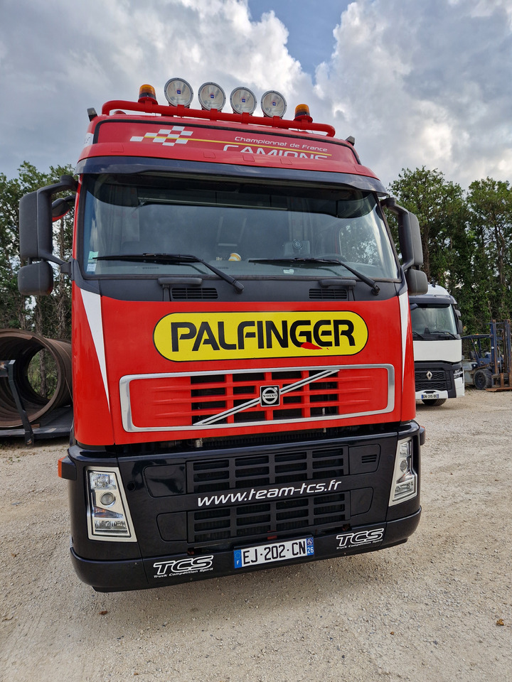 VOLVO FH420 - Nyergesvontató: 5 kép. VOLVO FH420 - Nyergesvontató: 5 kép.