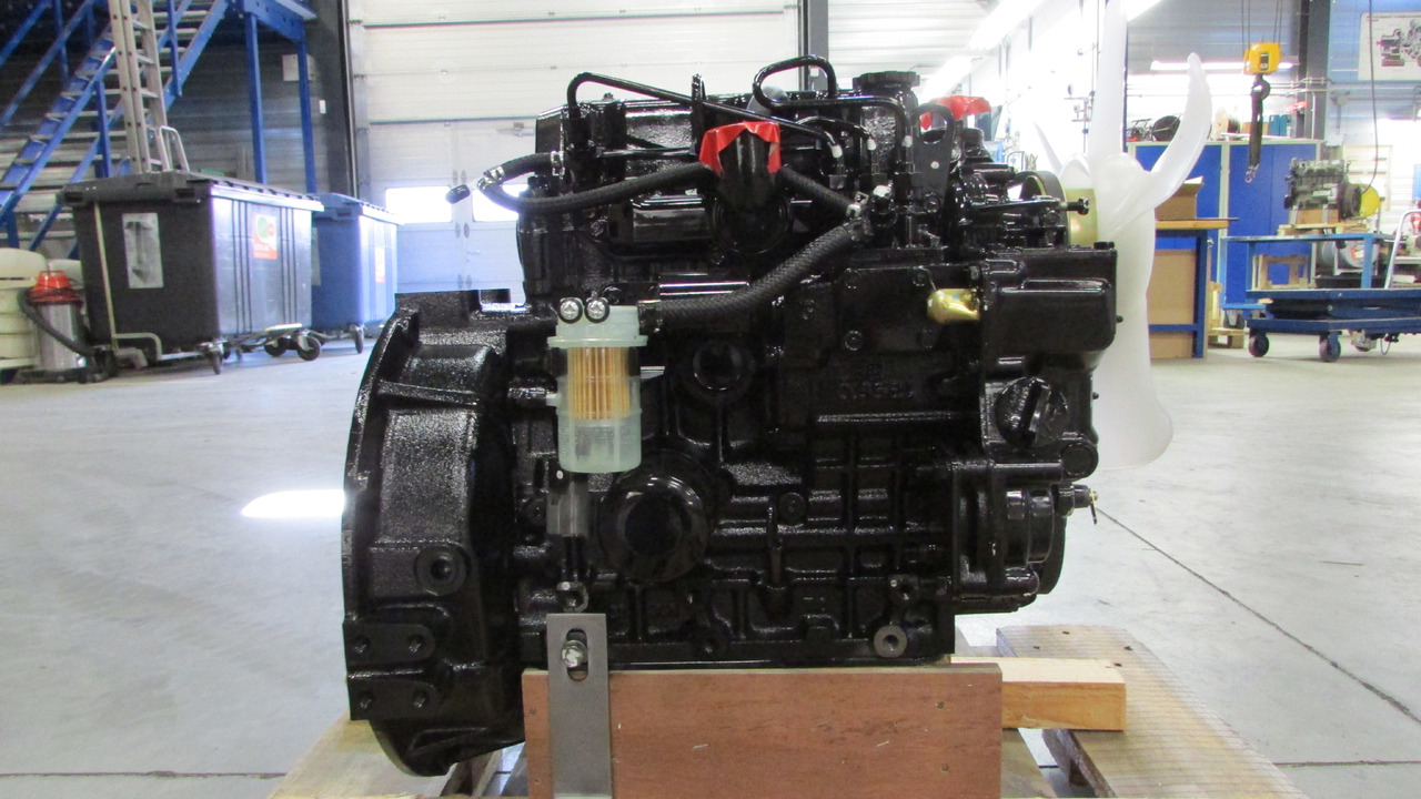 Mitsubishi New engine L3E-Z564SPH stage 5 + PTO - Motor - Kotrógép: 2 kép. Mitsubishi New engine L3E-Z564SPH stage 5 + PTO - Motor - Kotrógép: 2 kép.