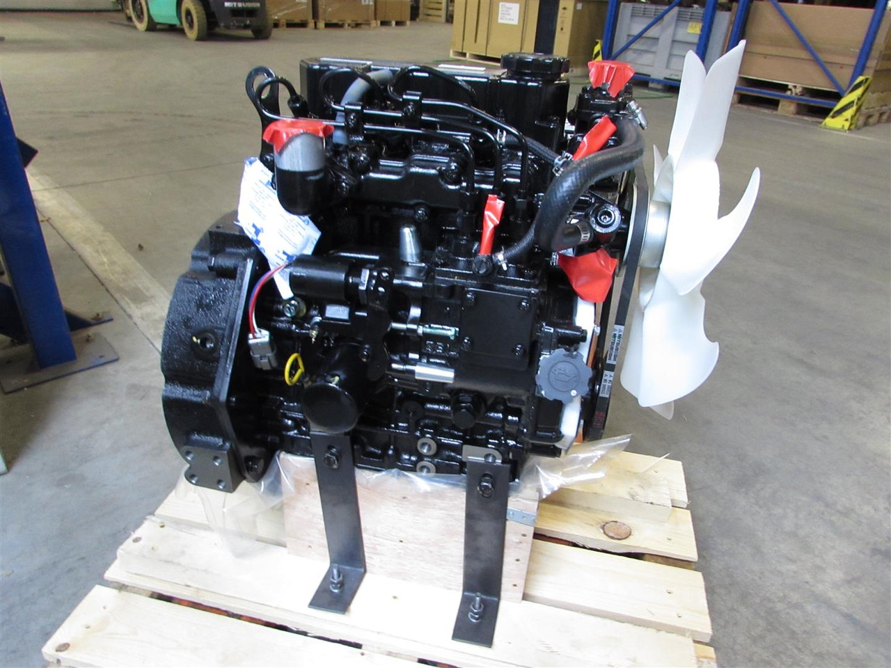 Mitsubishi S3L2-Z564KL stage 5 - Motor - Minikotró: 2 kép. Mitsubishi S3L2-Z564KL stage 5 - Motor - Minikotró: 2 kép.