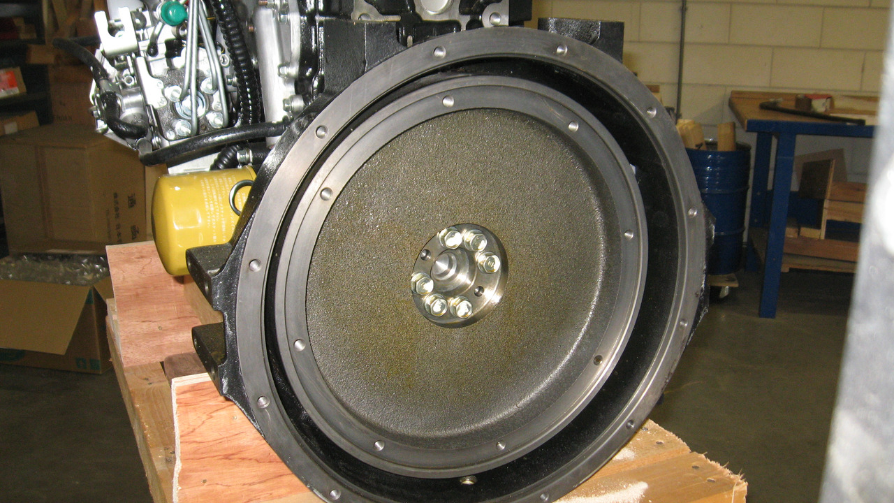 Mitsubishi S4S-Z3DT65SP 62 kW @ 2500 rpm - Motor - Rakodógép: 5 kép. Mitsubishi S4S-Z3DT65SP 62 kW @ 2500 rpm - Motor - Rakodógép: 5 kép.