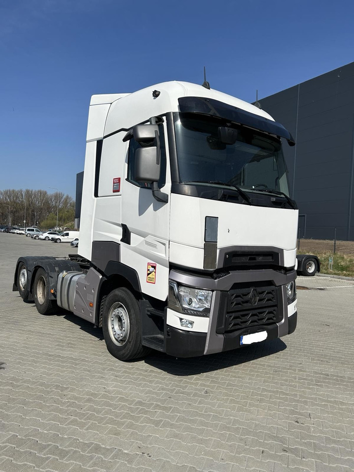 Renault T520 - Nyergesvontató: 3 kép. Renault T520 - Nyergesvontató: 3 kép.