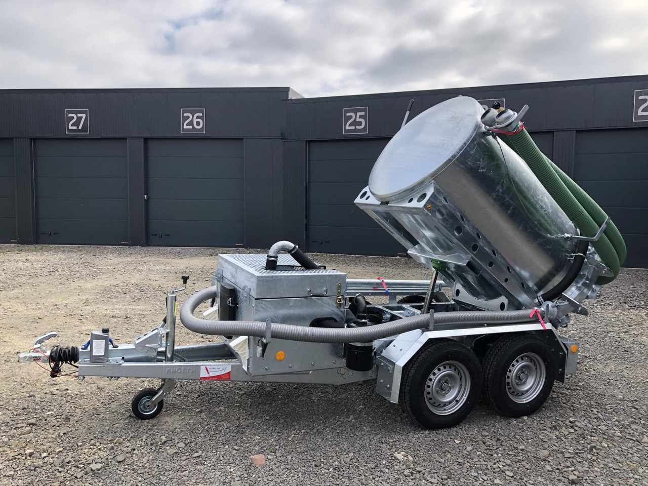 M-Vac 1,8m³ *Kippbar* Vakuum-Saugsystem / Saugfass / Sauganhänger / Saughänger M-Vac Reinigungskit - Szippantós autó: 1 kép. M-Vac 1,8m³ *Kippbar* Vakuum-Saugsystem / Saugfass / Sauganhänger / Saughänger M-Vac Reinigungskit - Szippantós autó: 1 kép.