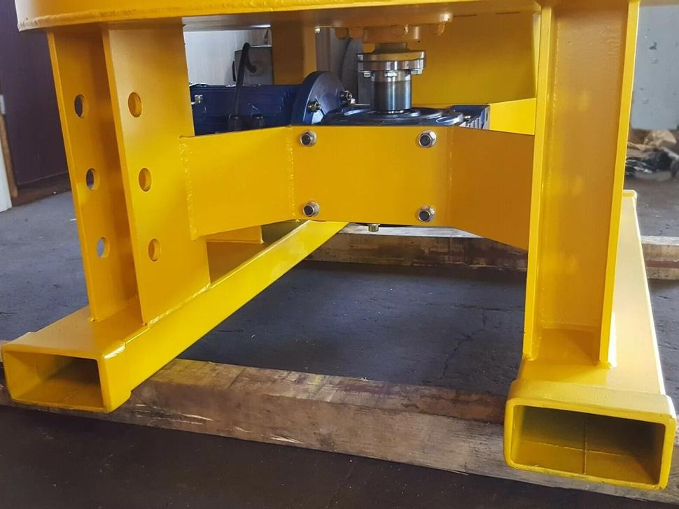 DC Betonmischer / Electric concrete mixer / Malaxeur à béton électrique / Betoniera / Бетономешалка с электроприводом / Betoniarka elektryczna 400 l - Betonkeverő: 5 kép. DC Betonmischer / Electric concrete mixer / Malaxeur à béton électrique / Betoniera / Бетономешалка с электроприводом / Betoniarka elektryczna 400 l - Betonkeverő: 5 kép.