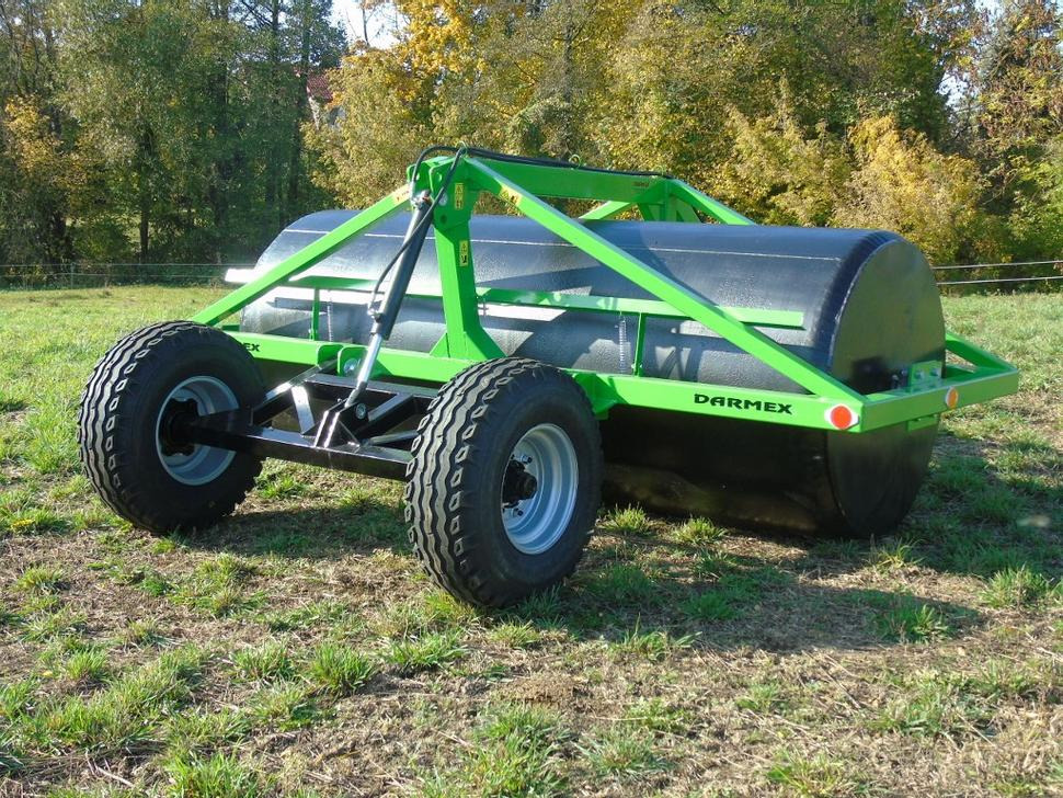 Darmex Wiesenwalze / Meadow roller / Rouleau de prairie / Rullo liscio / Каток луговой / Wał łąkowy - Mezőgazdasági hengerek: 3 kép. Darmex Wiesenwalze / Meadow roller / Rouleau de prairie / Rullo liscio / Каток луговой / Wał łąkowy - Mezőgazdasági hengerek: 3 kép.