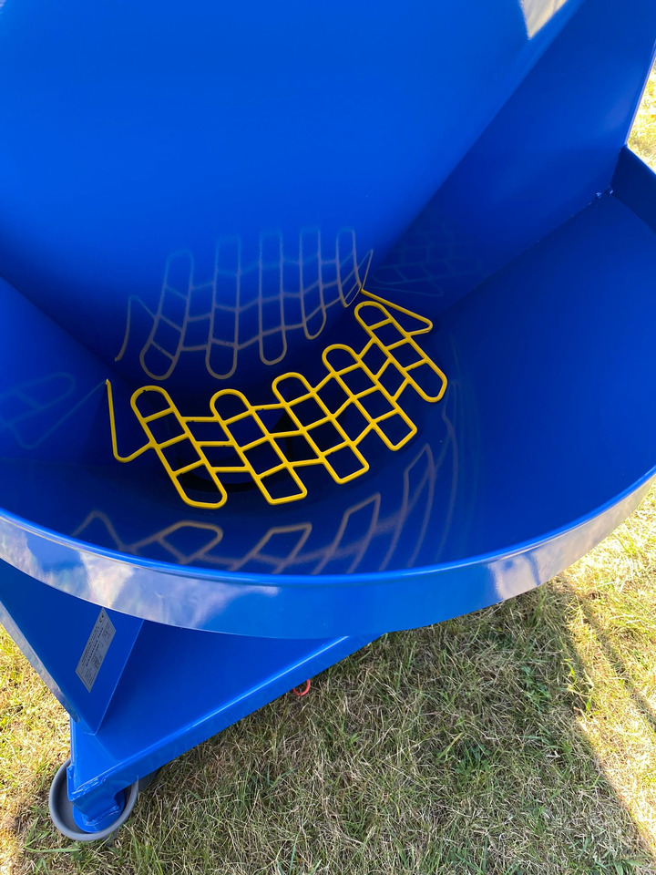 Dozamech Getreidemischanlage / Feed mixer / Melangeuse de fourrage / Miscelatore di mangime / Кормосмеситель / Mieszalnik H-033/2 1000 kg - Állattartás gépei: 3 kép. Dozamech Getreidemischanlage / Feed mixer / Melangeuse de fourrage / Miscelatore di mangime / Кормосмеситель / Mieszalnik H-033/2 1000 kg - Állattartás gépei: 3 kép.