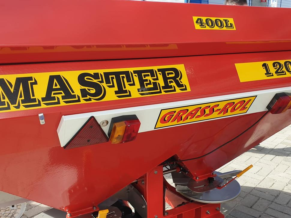 Grass-Rol Düngerstreuer / Fertilizer spreader / Epandeur d'engrais / Spandiconcime / Rozsiewacz nawozu / Разбрасыватель удобрений 1600 l - Műtrágyaszóró: 5 kép. Grass-Rol Düngerstreuer / Fertilizer spreader / Epandeur d'engrais / Spandiconcime / Rozsiewacz nawozu / Разбрасыватель удобрений 1600 l - Műtrágyaszóró: 5 kép.