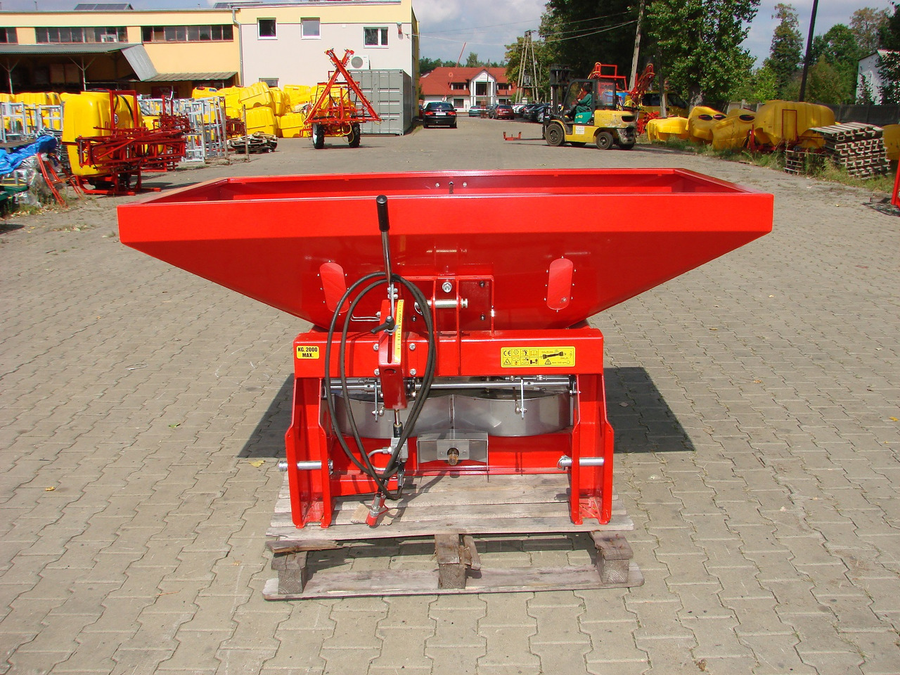 JAR-MET Düngerstreuer / Fertilizer spreader / Epandeur d'engrais / Rozsiewacz nawozów 1200 kg - Műtrágyaszóró: 4 kép. JAR-MET Düngerstreuer / Fertilizer spreader / Epandeur d'engrais / Rozsiewacz nawozów 1200 kg - Műtrágyaszóró: 4 kép.