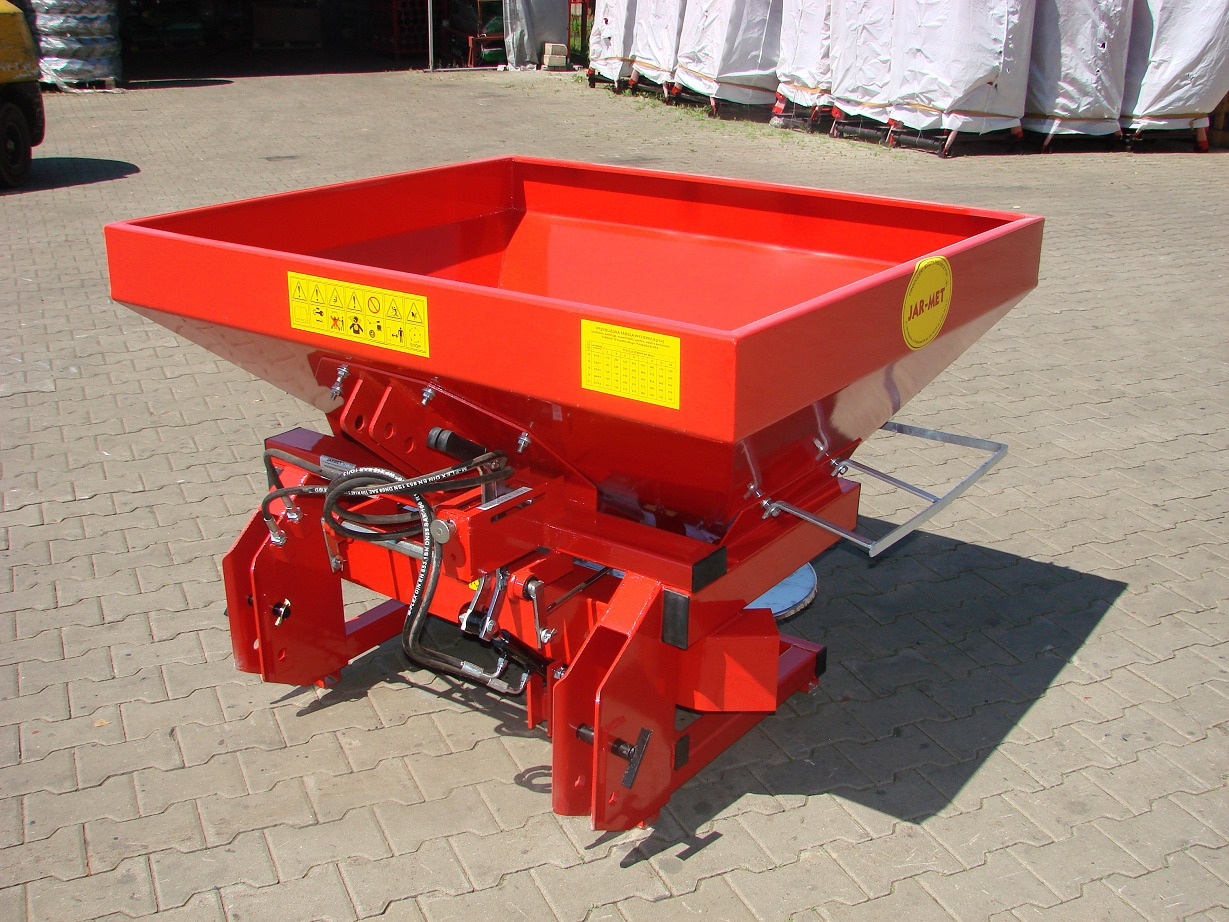 JAR-MET Düngerstreuer / Fertilizer spreader / Epandeur d'engrais / Rozsiewacz nawozu 800 kg - Műtrágyaszóró: 3 kép. JAR-MET Düngerstreuer / Fertilizer spreader / Epandeur d'engrais / Rozsiewacz nawozu 800 kg - Műtrágyaszóró: 3 kép.