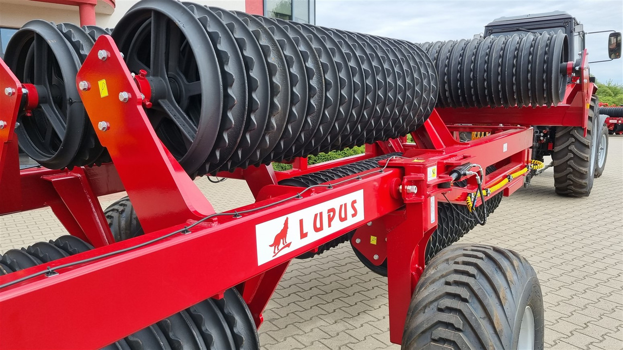 Lupus Ackerwalze / Sowing roller / Rouleau / Rodillo de cultivo / Rullo di coltivazione / Культивационный каток / Wał uprawowy 12 m - Mezőgazdasági hengerek: 5 kép. Lupus Ackerwalze / Sowing roller / Rouleau / Rodillo de cultivo / Rullo di coltivazione / Культивационный каток / Wał uprawowy 12 m - Mezőgazdasági hengerek: 5 kép.