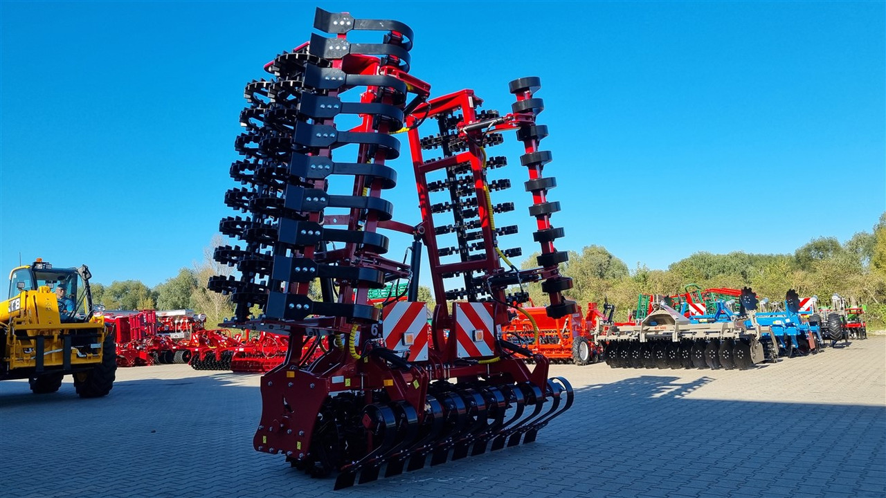 Lupus Crosskillwalze / Crosskill roller / Rouleau / Wał 6 m - Mezőgazdasági hengerek: 2 kép. Lupus Crosskillwalze / Crosskill roller / Rouleau / Wał 6 m - Mezőgazdasági hengerek: 2 kép.