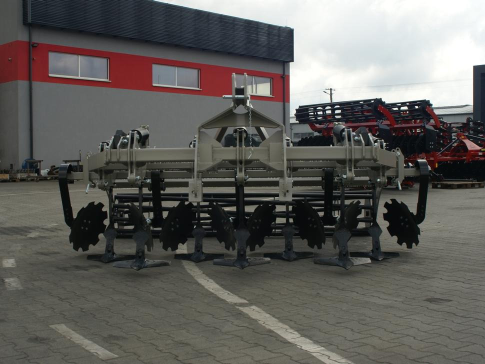 ROLEX Flügelschargrubber / Stubble cultivator / Dechaumeur à dents / Aratri stoppiatori / Стерневой культиватор / Agregat podorywkowy 3 m - Kultivátor: 3 kép. ROLEX Flügelschargrubber / Stubble cultivator / Dechaumeur à dents / Aratri stoppiatori / Стерневой культиватор / Agregat podorywkowy 3 m - Kultivátor: 3 kép.