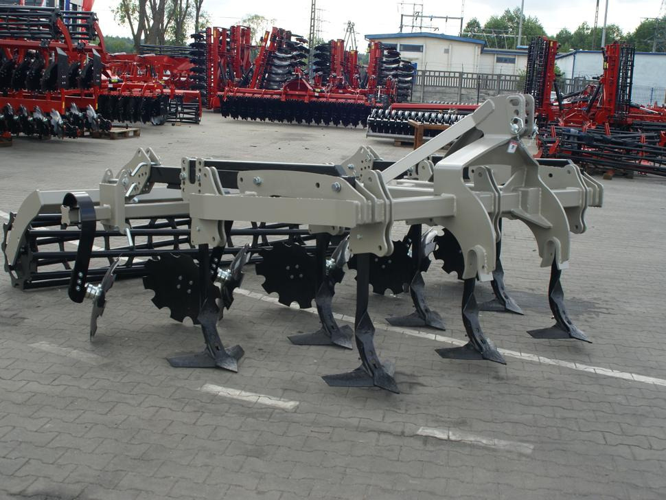 ROLEX Flügelschargrubber / Stubble cultivator / Dechaumeur à dents / Aratri stoppiatori / Стерневой культиватор / Agregat podorywkowy 3 m - Kultivátor: 5 kép. ROLEX Flügelschargrubber / Stubble cultivator / Dechaumeur à dents / Aratri stoppiatori / Стерневой культиватор / Agregat podorywkowy 3 m - Kultivátor: 5 kép.