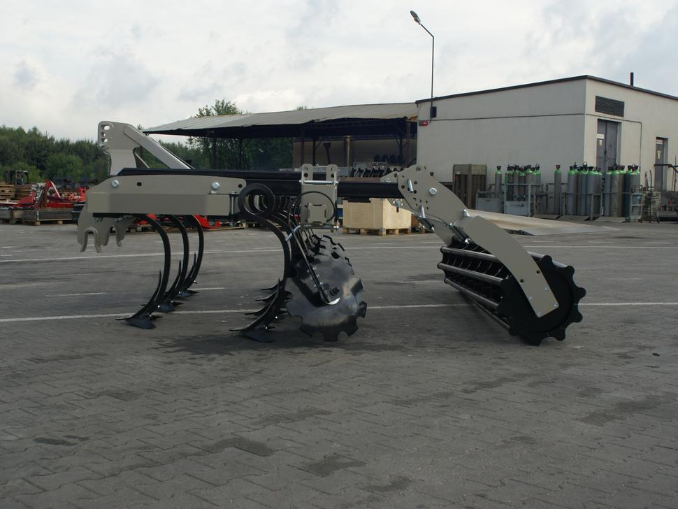 Új Kultivátor ROLEX Flügelschargrubber / Stubble cultivator / Dechaumeur à dents / Стерневой культиватор / Agregat podorywkowy 3 m: 18 kép. Új Kultivátor ROLEX Flügelschargrubber / Stubble cultivator / Dechaumeur à dents / Стерневой культиватор / Agregat podorywkowy 3 m: 18 kép.