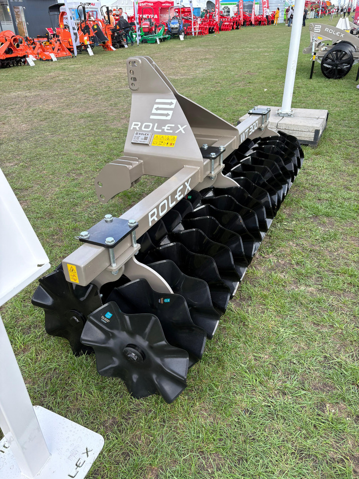 ROLEX Front disc / Déchaumeur frontal / Brona przednia WT300 - Tárcsás borona: 3 kép. ROLEX Front disc / Déchaumeur frontal / Brona przednia WT300 - Tárcsás borona: 3 kép.