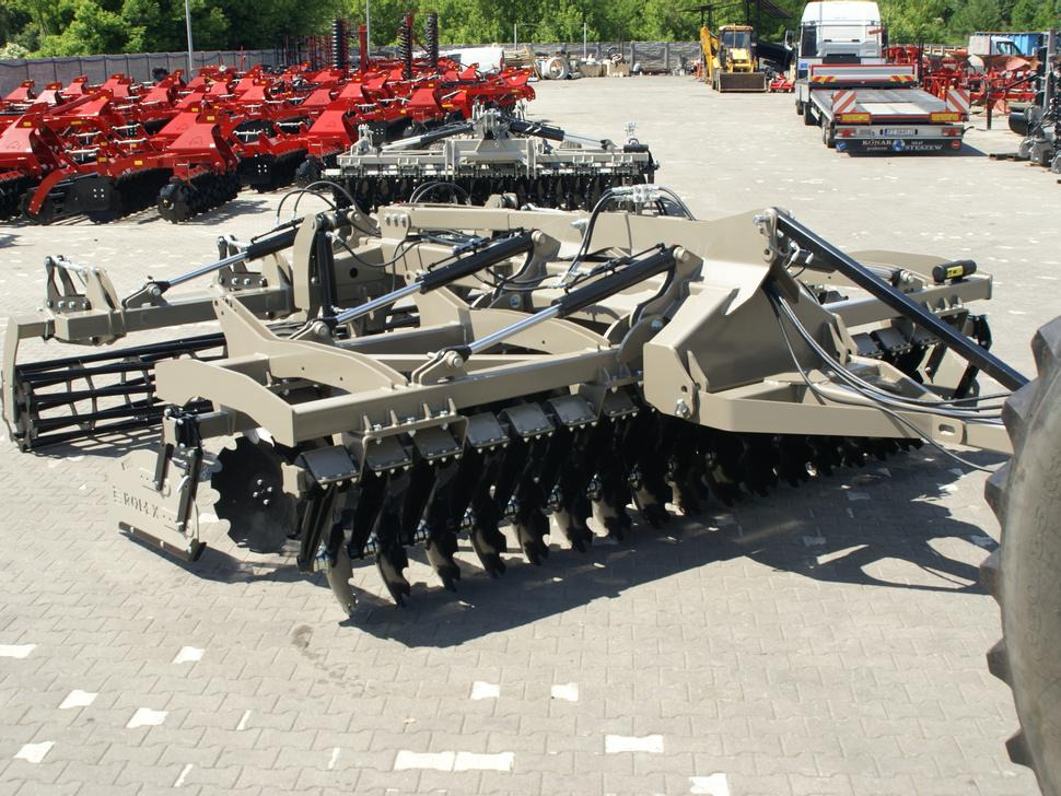 Új Tárcsás borona ROLEX Hydraulische Scheibenegge / Hydraulic discs harrow / Dechaumeur à disques / Erpice a dischi / Гидравлическая дисковая борона / Brona talerzowa hydraulicznie składana ciężka 4 m: 9 kép.