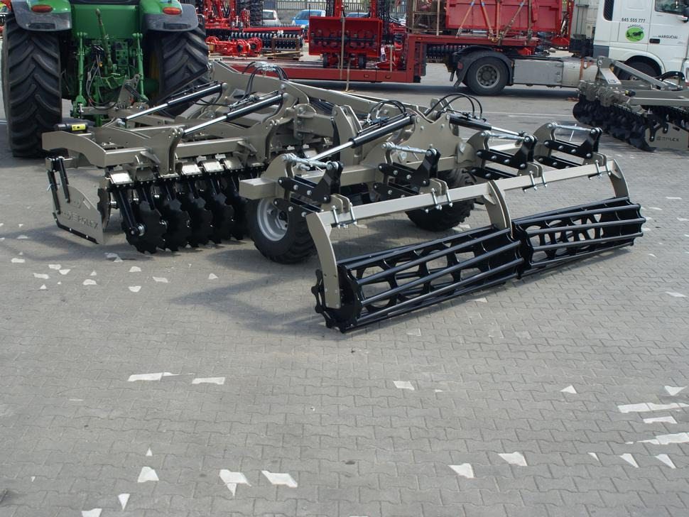 Új Tárcsás borona ROLEX Hydraulische Scheibenegge / Hydraulic discs harrow / Dechaumeur à disques / Erpice a dischi / Гидравлическая дисковая борона / Brona talerzowa hydraulicznie składana ciężka 4 m: 17 kép.