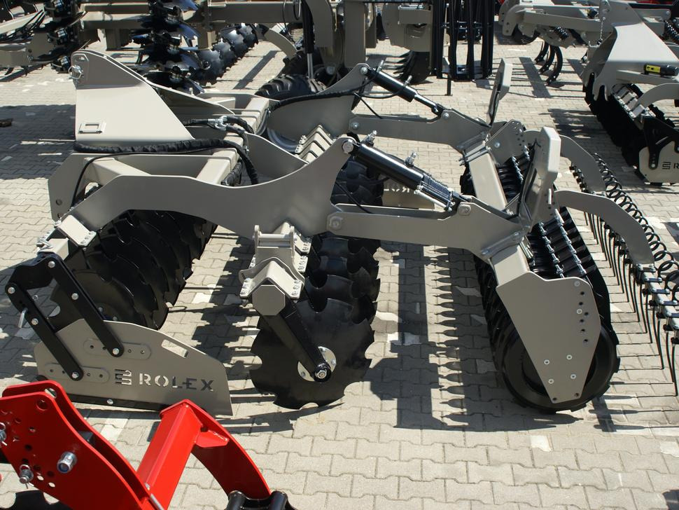 Új Tárcsás borona ROLEX Scheibenegge / Discs harrow / Dechaumeur à disques / Erpice a dischi / Дисковая борона / Brona talerzowa 3 m: 7 kép.