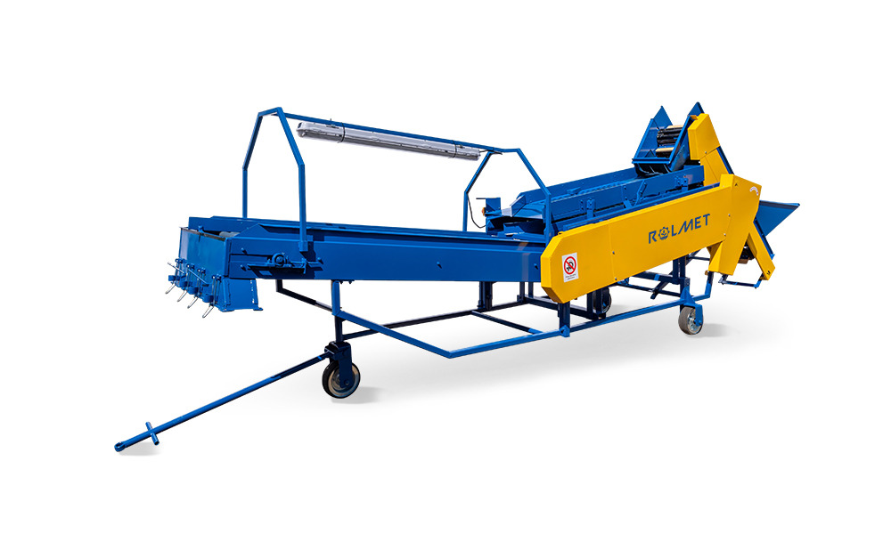 ROLMET Kartoffelsortierer / Potato sorting machine / Trieuse de pomme de terre / Selezionatrice per patate / Clasificador de patatas / Картофелесортировочная машина / Sortownik do ziemniaków M614/2 - Burgonyagép: 3 kép. ROLMET Kartoffelsortierer / Potato sorting machine / Trieuse de pomme de terre / Selezionatrice per patate / Clasificador de patatas / Картофелесортировочная машина / Sortownik do ziemniaków M614/2 - Burgonyagép: 3 kép.