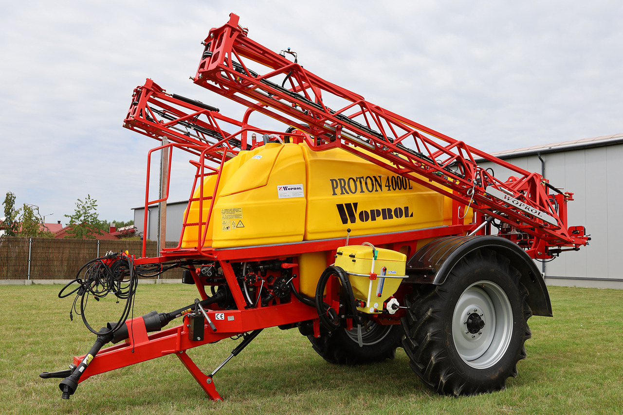 WOPROL Feldspritze / Sprayer / Pulvérisateur / Opryskiwacz 4000 L - Vontatott permetezők: 5 kép. WOPROL Feldspritze / Sprayer / Pulvérisateur / Opryskiwacz 4000 L - Vontatott permetezők: 5 kép.