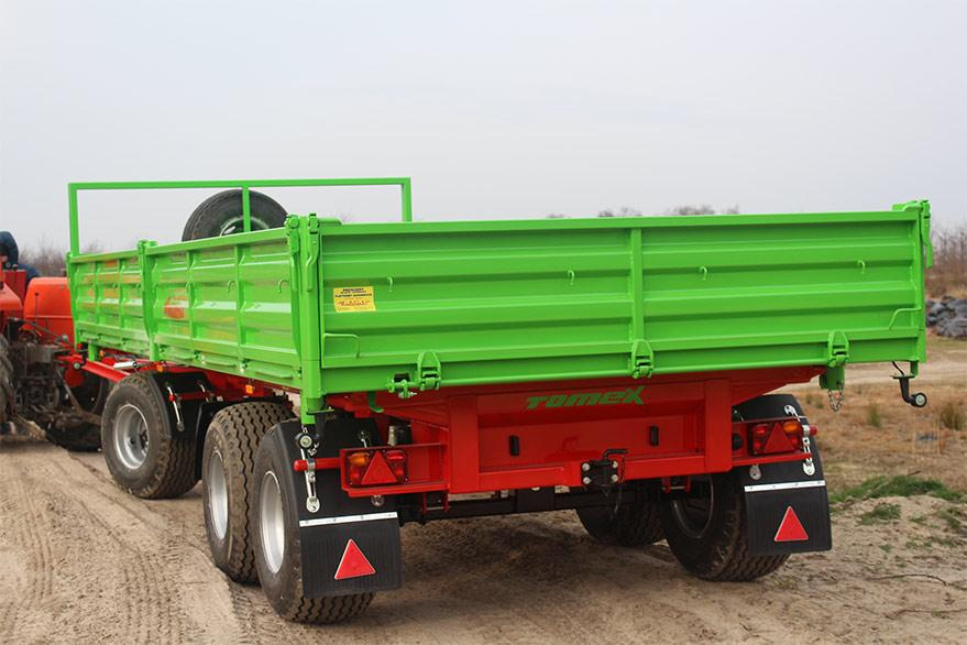 Wodziński Transportplattform für Obstbau / Orchard platform / Plateau de verger / Platforma sadownicza - Mezőgazdasági platós pótkocsi: 2 kép. Wodziński Transportplattform für Obstbau / Orchard platform / Plateau de verger / Platforma sadownicza - Mezőgazdasági platós pótkocsi: 2 kép.