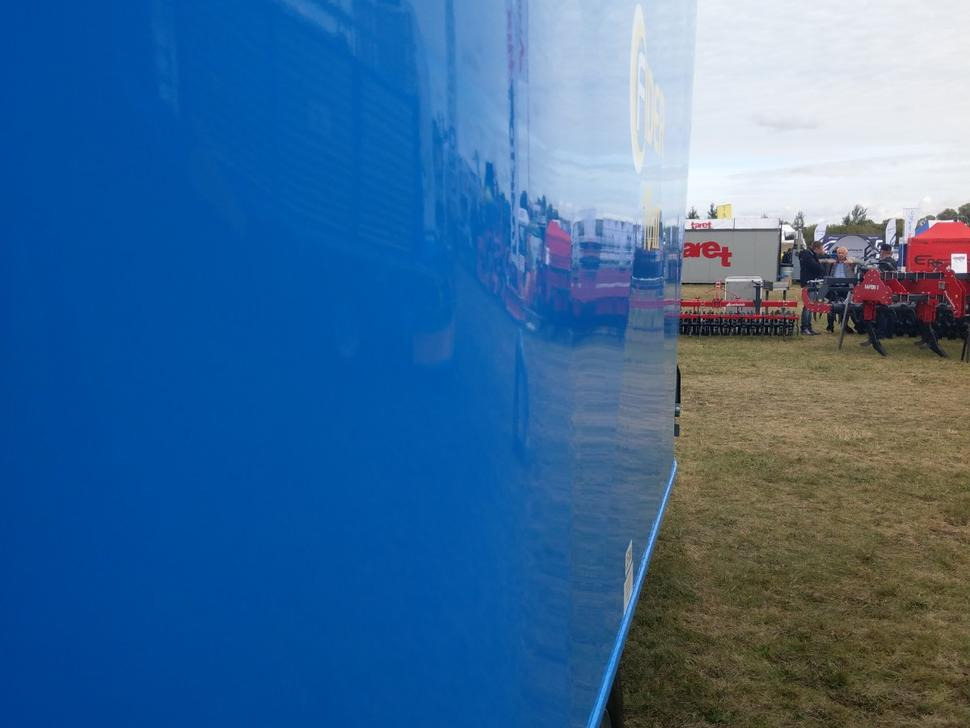 Új Etetőkocsi ZAMET Futtermischwagen / Feed mixer / Melangeuse / Carro miscelatore / Vagoneta de alimentación /Кормораздатчик / Wóz paszowy 16 m3: 17 kép. Új Etetőkocsi ZAMET Futtermischwagen / Feed mixer / Melangeuse / Carro miscelatore / Vagoneta de alimentación /Кормораздатчик / Wóz paszowy 16 m3: 17 kép.