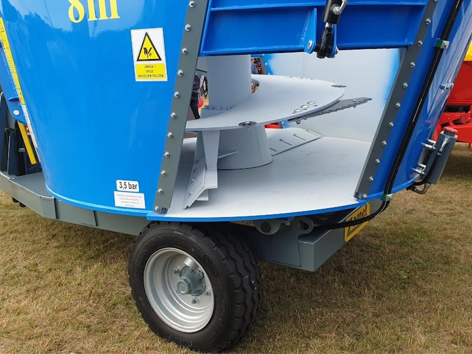 Új Etetőkocsi ZAMET Futtermischwagen / Feed mixer / Melangeuse / Carro miscelatore / Vagoneta de alimentación / Кормораздатчик / Wóz paszowy 7-12 m3: 16 kép.