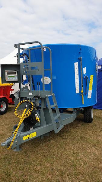 Új Etetőkocsi ZAMET Futtermischwagen / Feed mixer / Melangeuse / Carro miscelatore / Vagoneta de alimentación / Кормораздатчик / Wóz paszowy 7-12 m3: 13 kép.