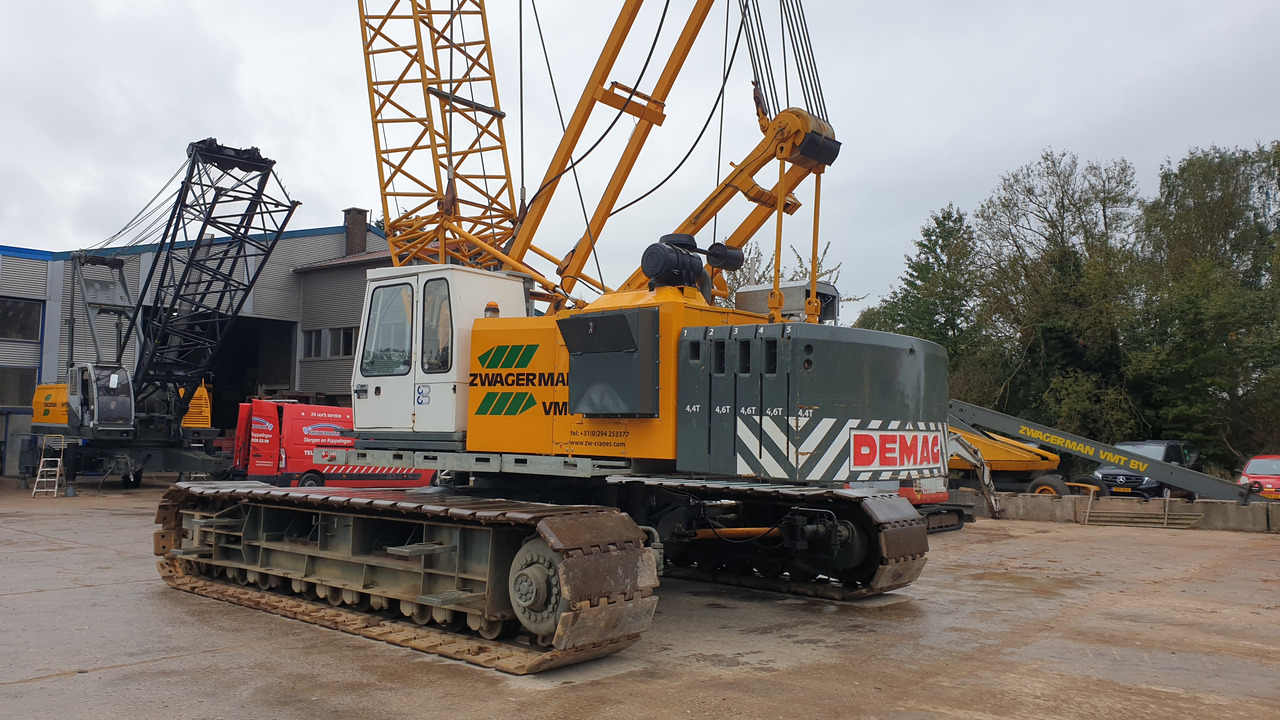 Demag CC-300 - Lánctalpas daru: 1 kép. Demag CC-300 - Lánctalpas daru: 1 kép.