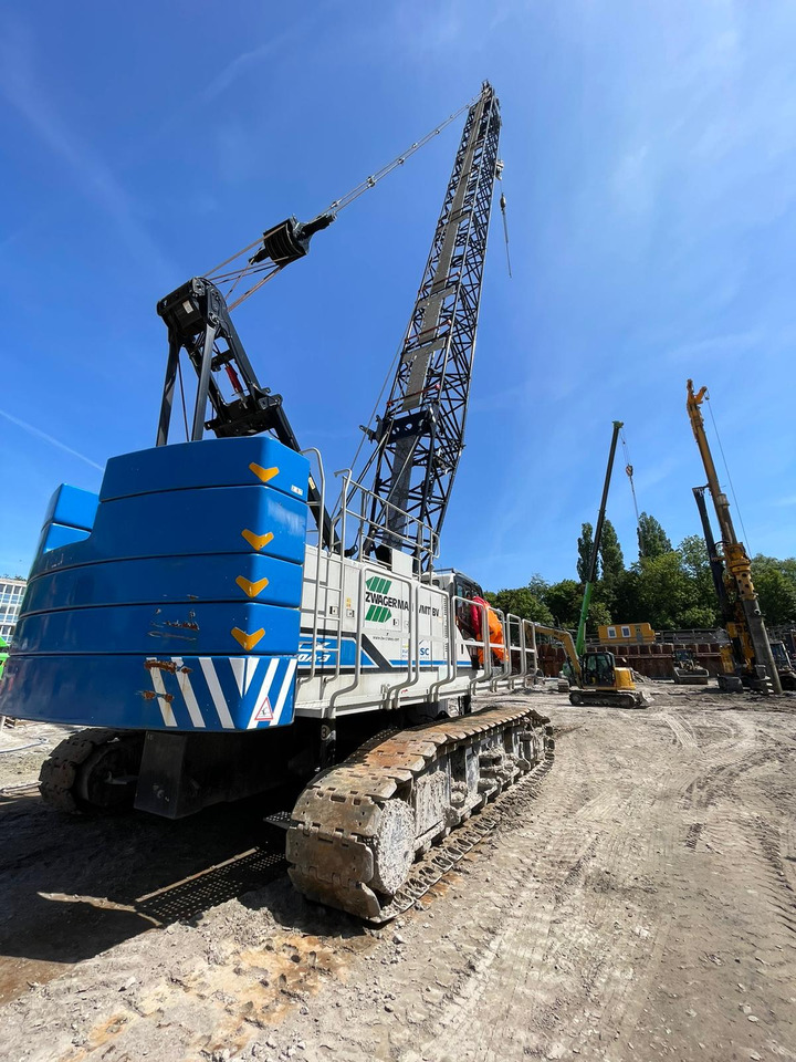 Hitachi-Sumitomo SCX 1000A-3 - Lánctalpas daru: 1 kép. Hitachi-Sumitomo SCX 1000A-3 - Lánctalpas daru: 1 kép.