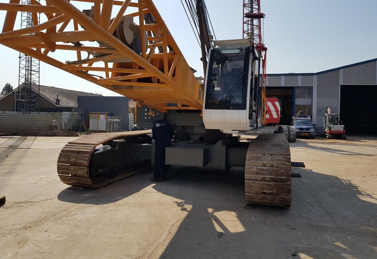 Liebherr HS 8100 HD - Lánctalpas daru: 1 kép. Liebherr HS 8100 HD - Lánctalpas daru: 1 kép.