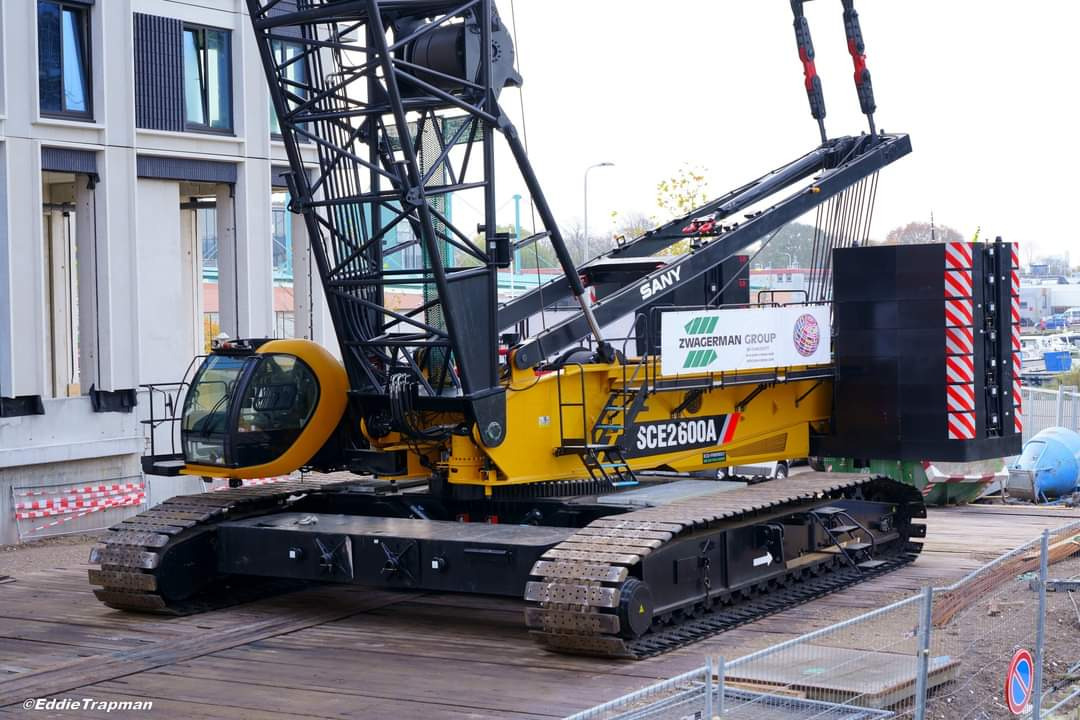 SANY SCE2600A - Lánctalpas daru: 1 kép. SANY SCE2600A - Lánctalpas daru: 1 kép.